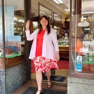 Meet your Posher, Victoria